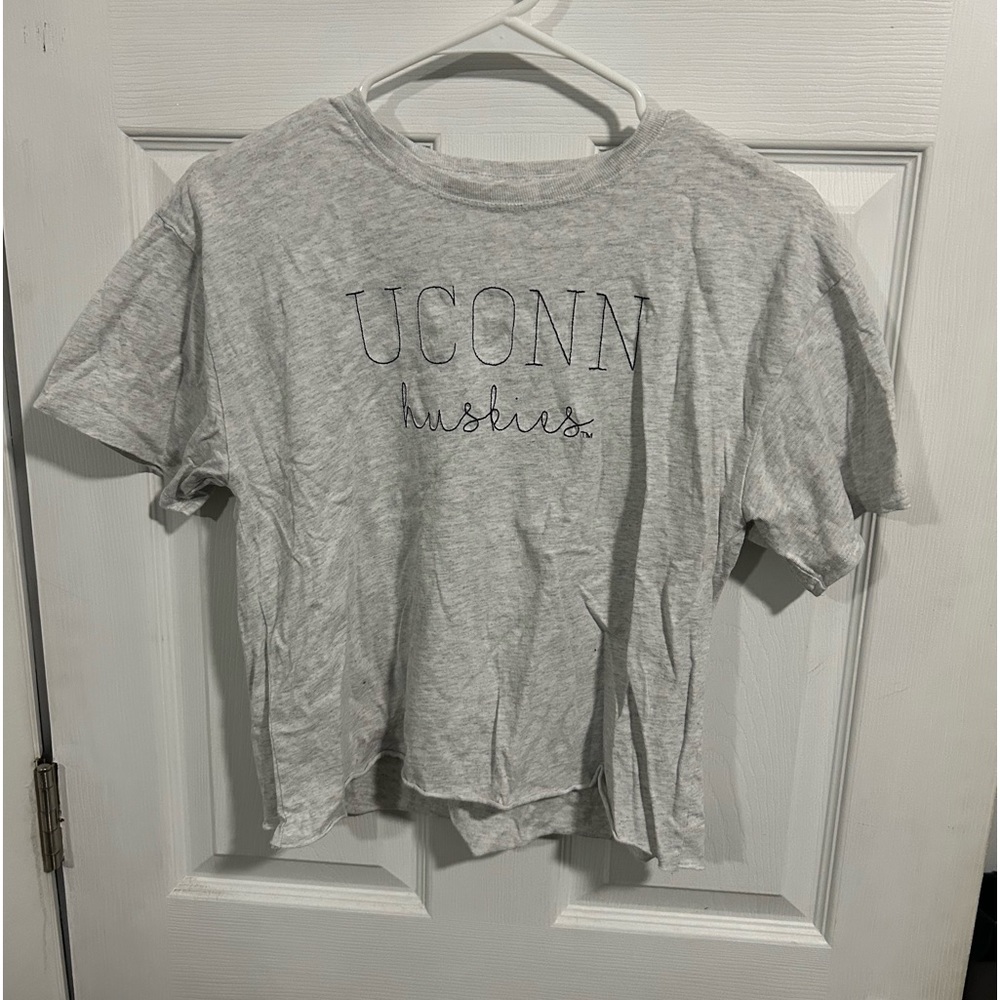 UConn Huskies Embroidered Cotton Cropped Tee